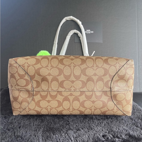 ❤️SOLD❤️Coach Halloween 2022 Tote Set. Limited Edition❤️ - Picture 12 of 16